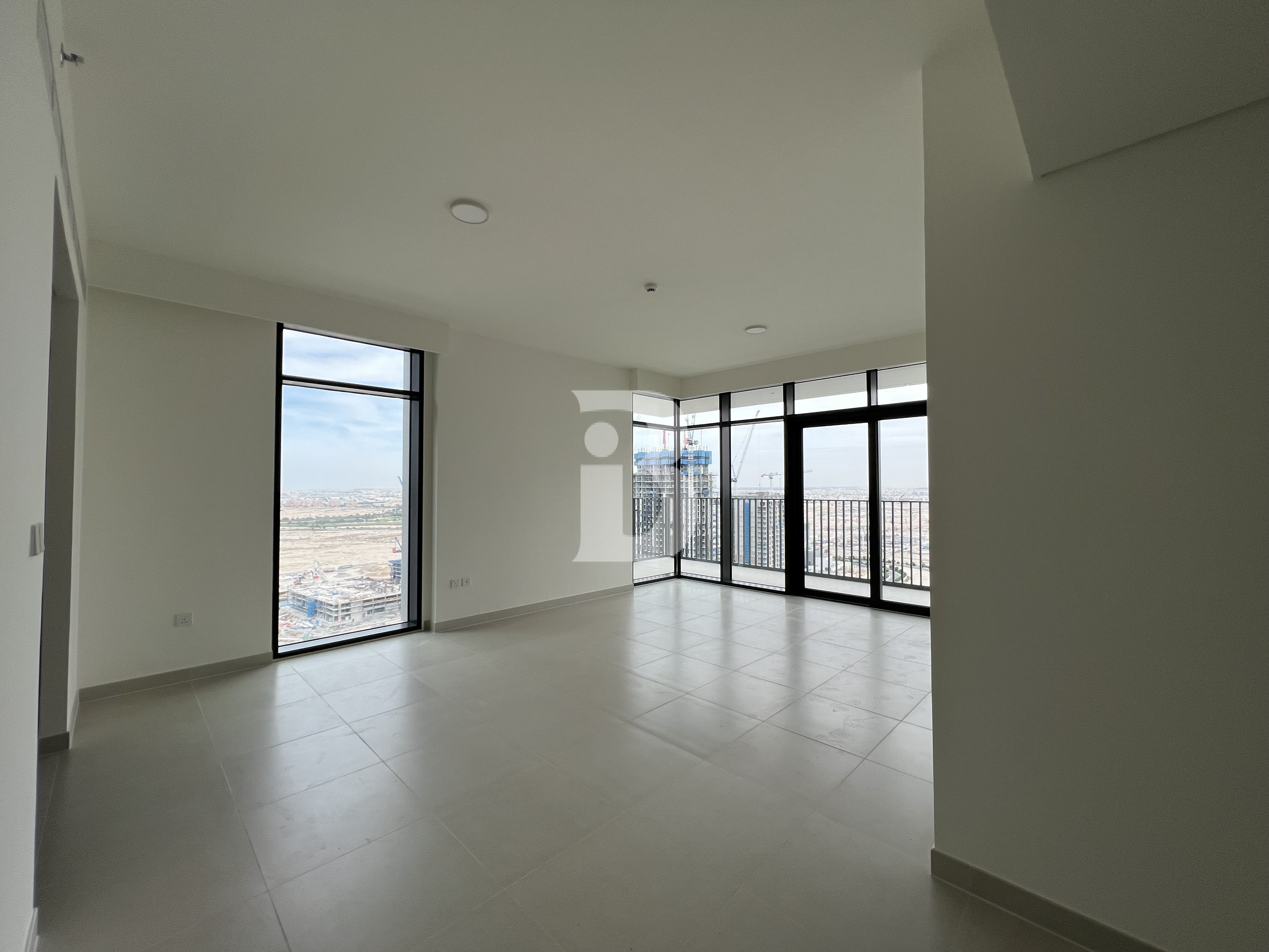 Hot offer | Family home | semi closed kitchen