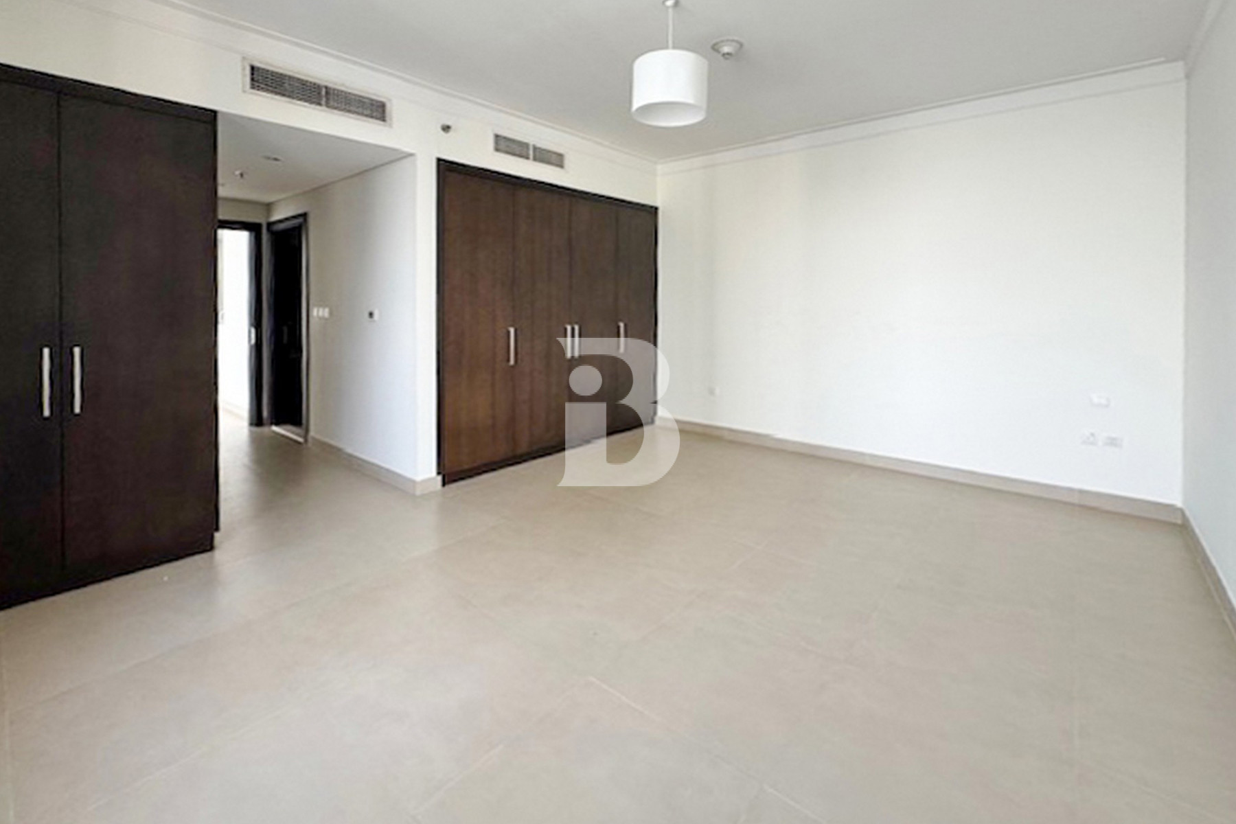 STUNNING VIEWS | HIGH FLOOR | LUXURIOUS AMENITIES