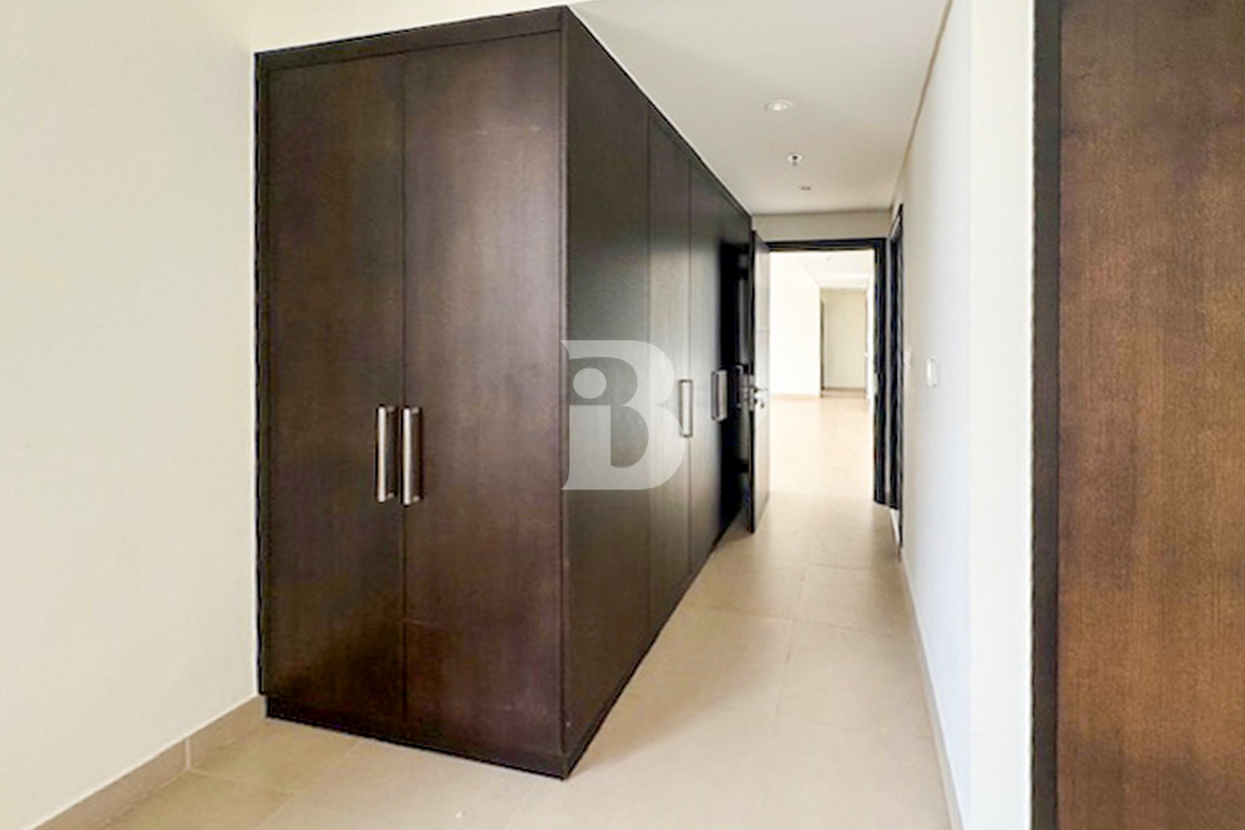 STUNNING VIEWS | HIGH FLOOR | LUXURIOUS AMENITIES