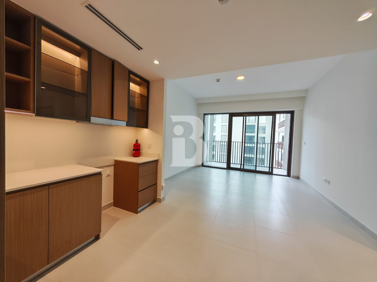 Brand New | Attractive price| Rented