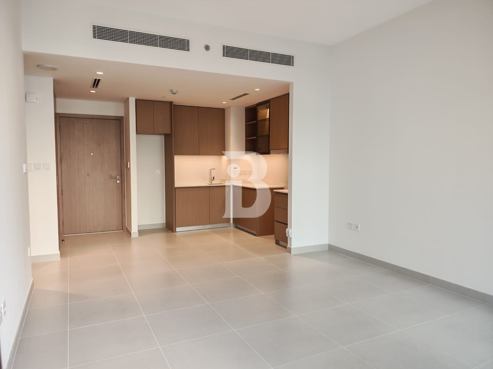 Brand New | Attractive price| Rented