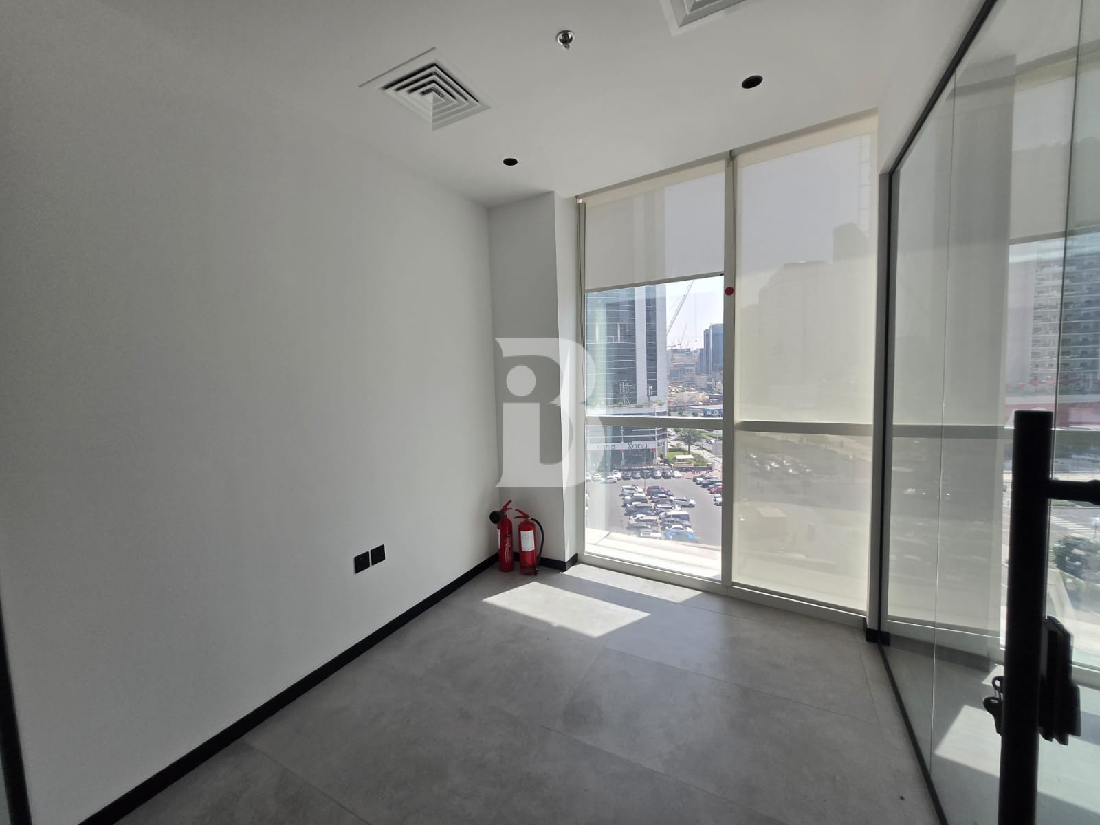 Newly Renovated | Canal Views | Partitions Built