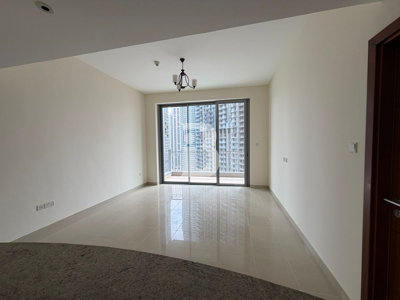 Fountain View | Vacant | Chiller Free