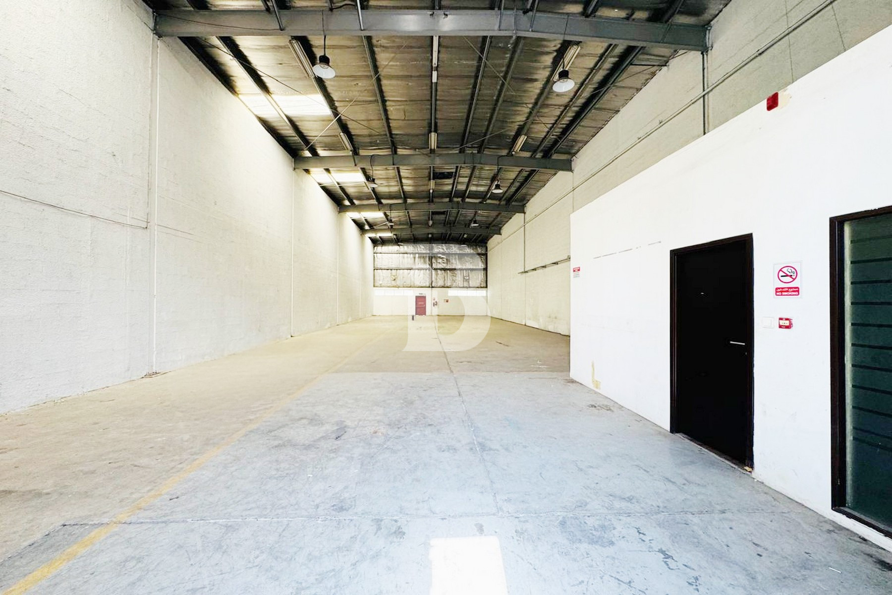 Showroom| Prime Location | Main Road Facing