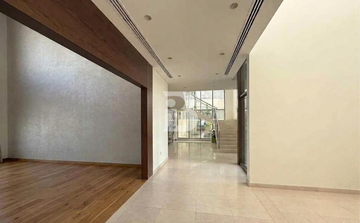 Priced To Sell|Best Location with in the Community