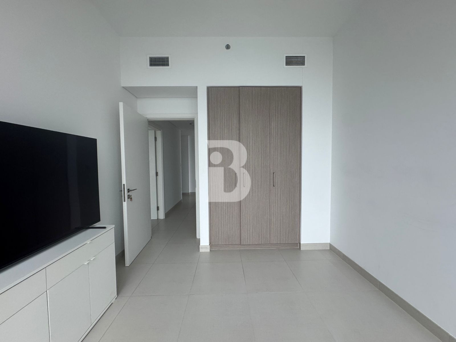 Burj Sea View | Corner unit | High Floor