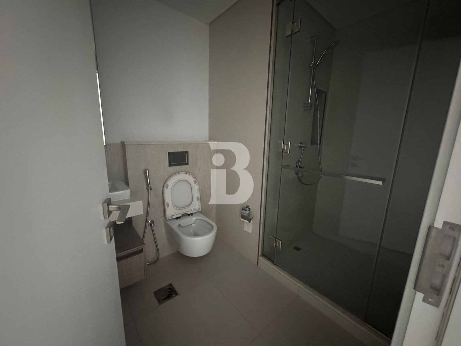 Burj Sea View | Corner unit | High Floor