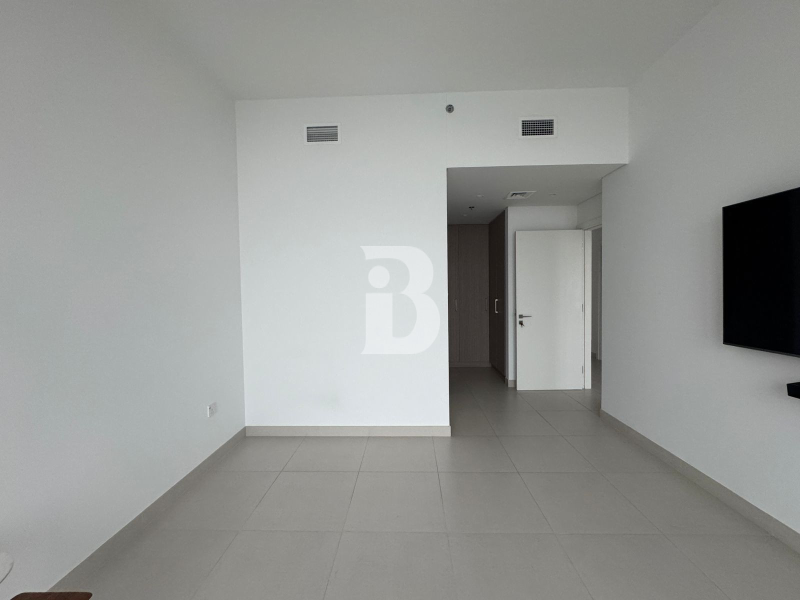 Burj Sea View | Corner unit | High Floor