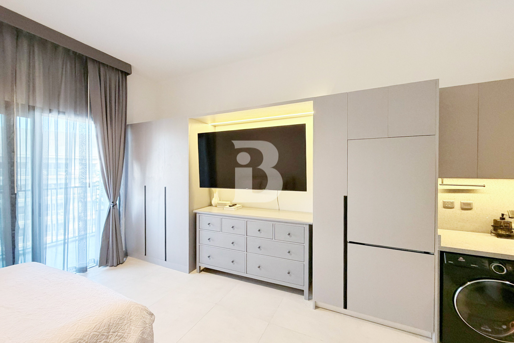 Ready To Move | Fully Furnished | Low floor