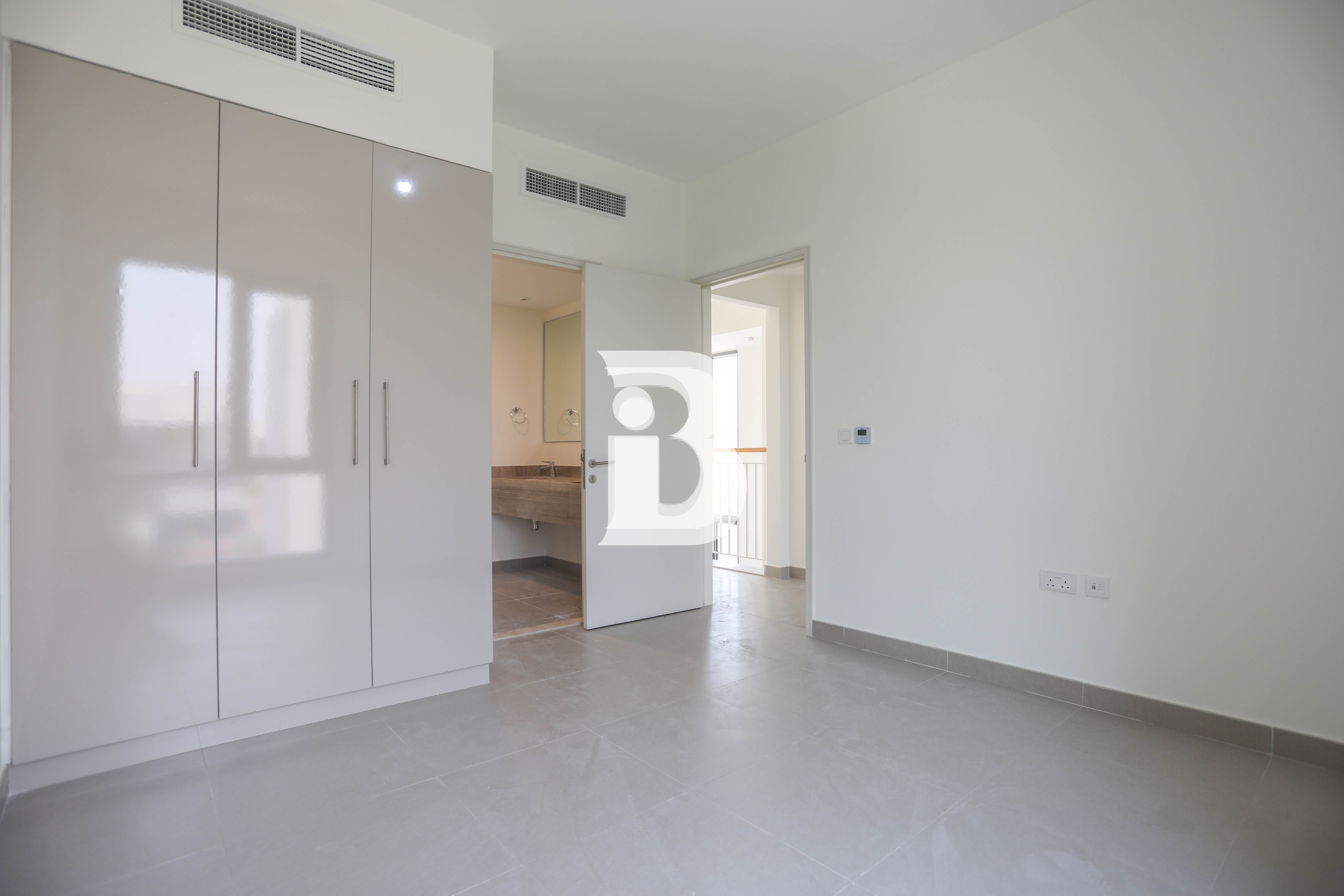 Single Row | Spacious Plot | Vacant