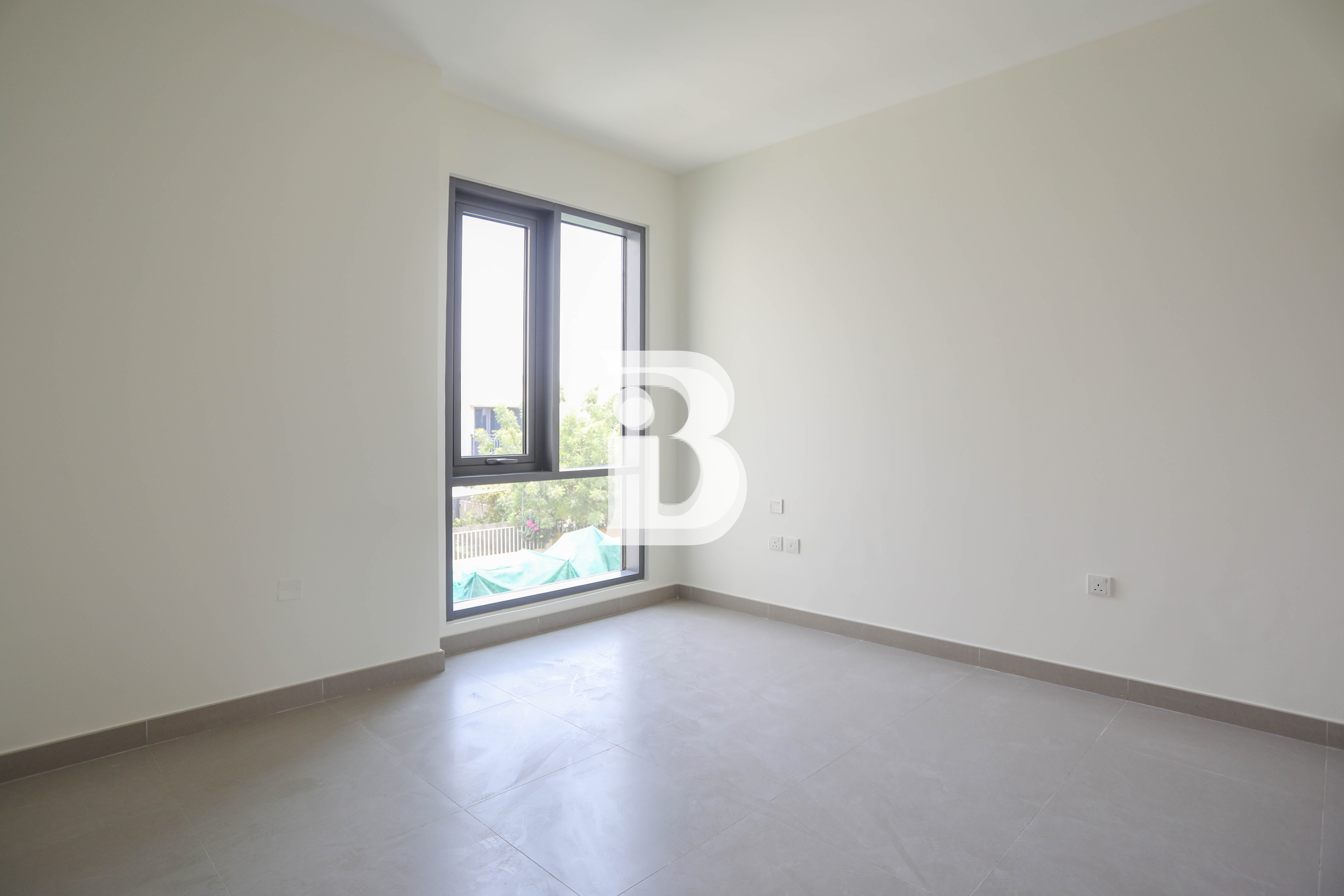 Single Row | Spacious Plot | Vacant