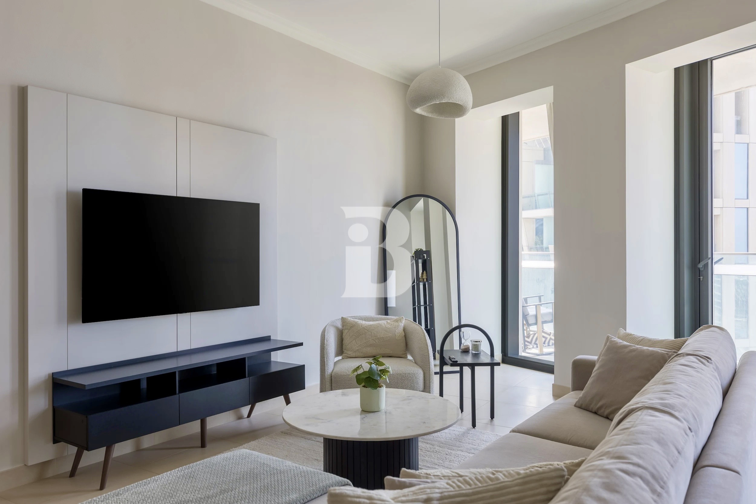 Exclusive | Minimalist Design |   Vacant
