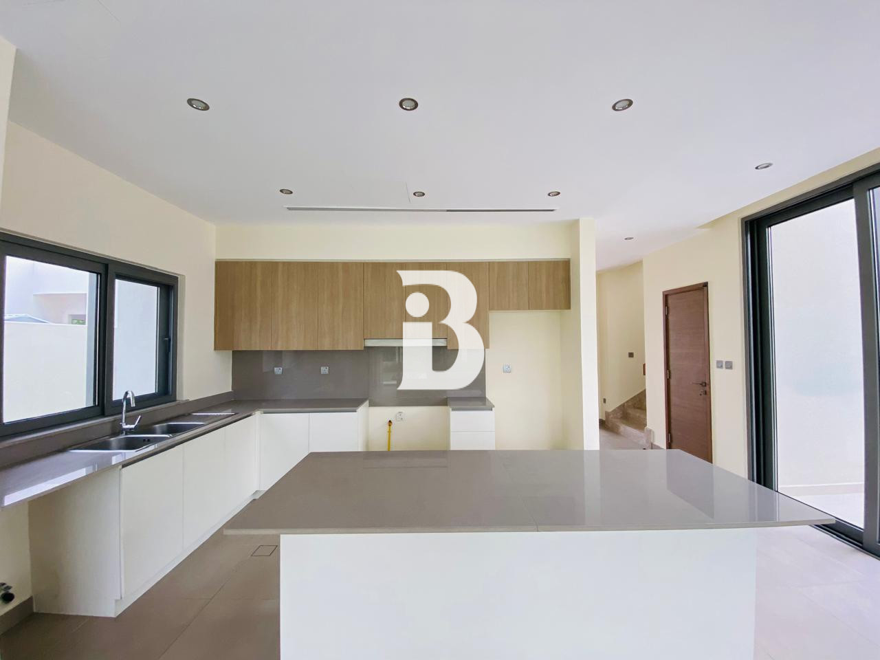 Green belt | Spacious Layout | Single Row