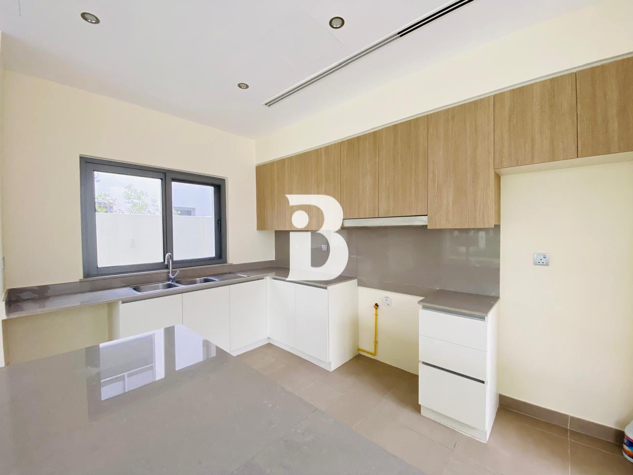 Green belt | Spacious Layout | Single Row