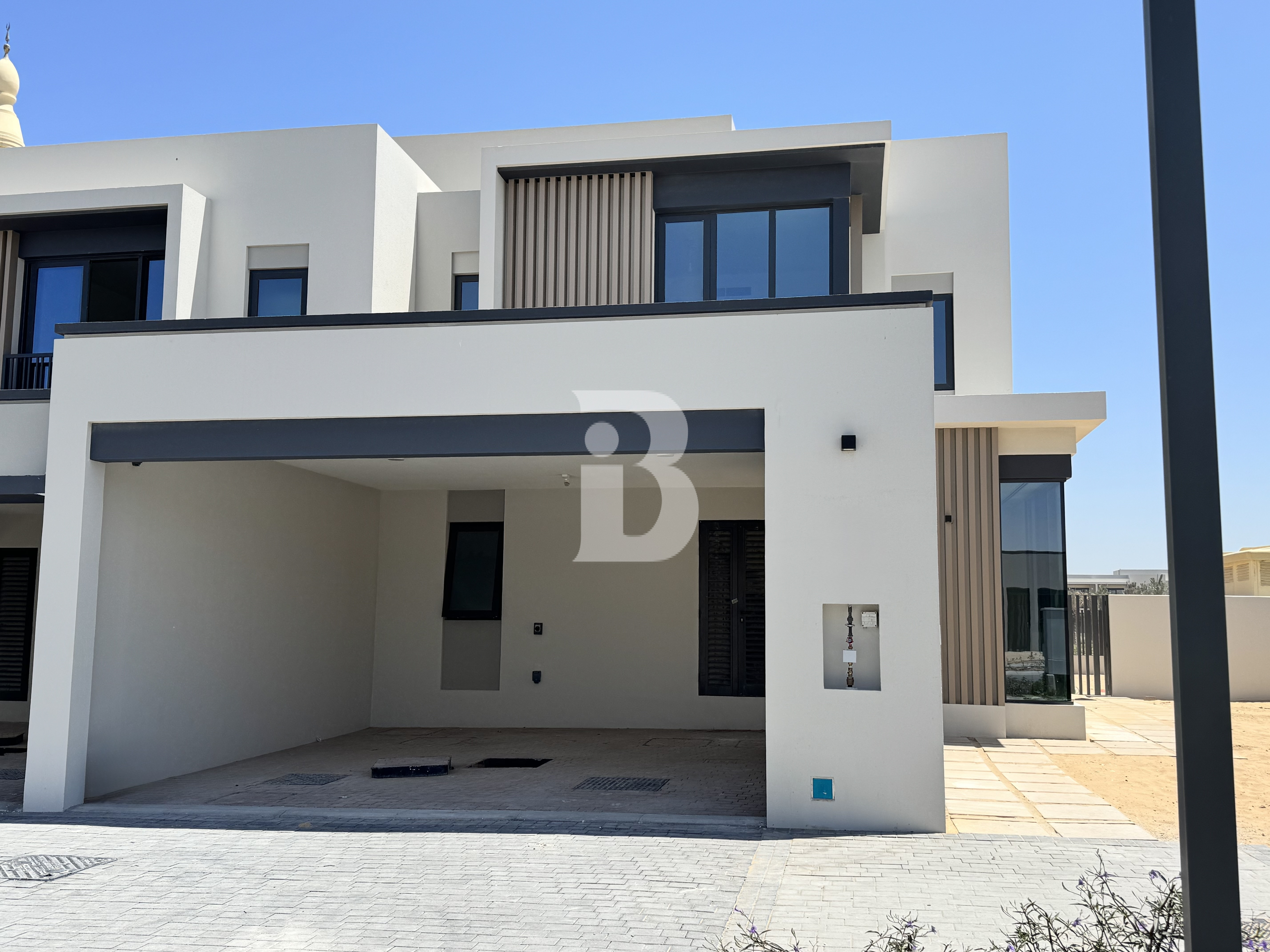 VASTU Townhouse | Big Plot | Corner