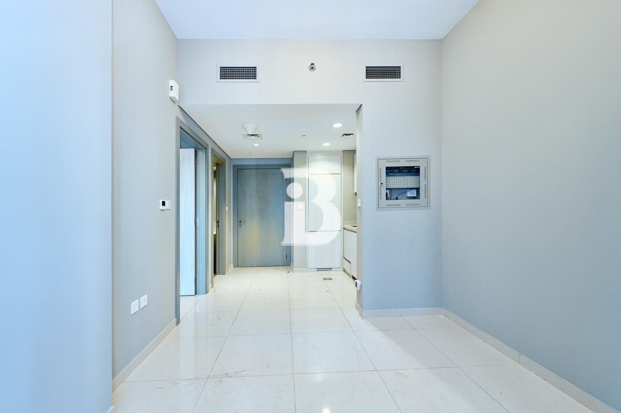 UNFURNISHED I BEST PRICE I PRIME LOCATION