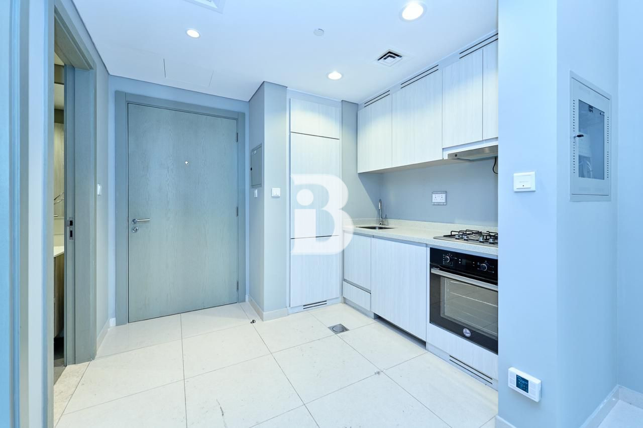 UNFURNISHED I BEST PRICE I PRIME LOCATION