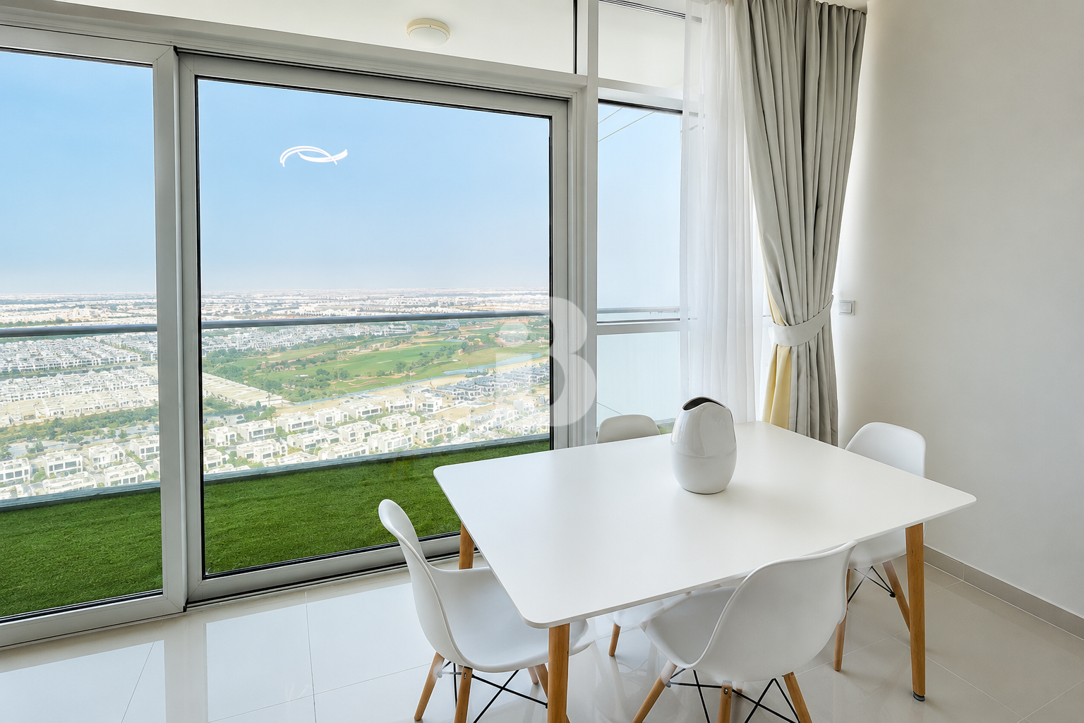 GOLF COURSE VIEW | HIGH FLOOR | VACANT | SPACIOUS LAYOUT