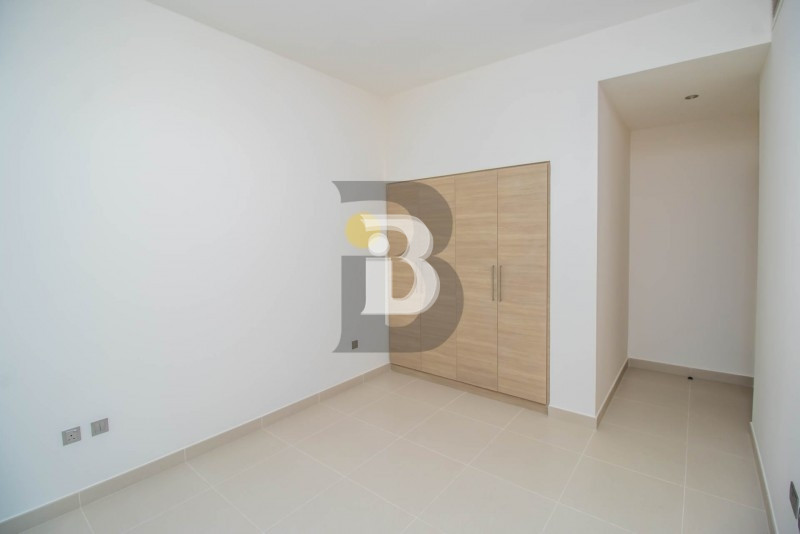 Luxury living | Corner plot | Single row 15