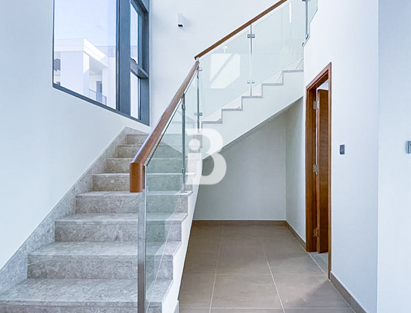 PRIME LOCATION | UPGRADED INTERIORS | MOVE-IN READY