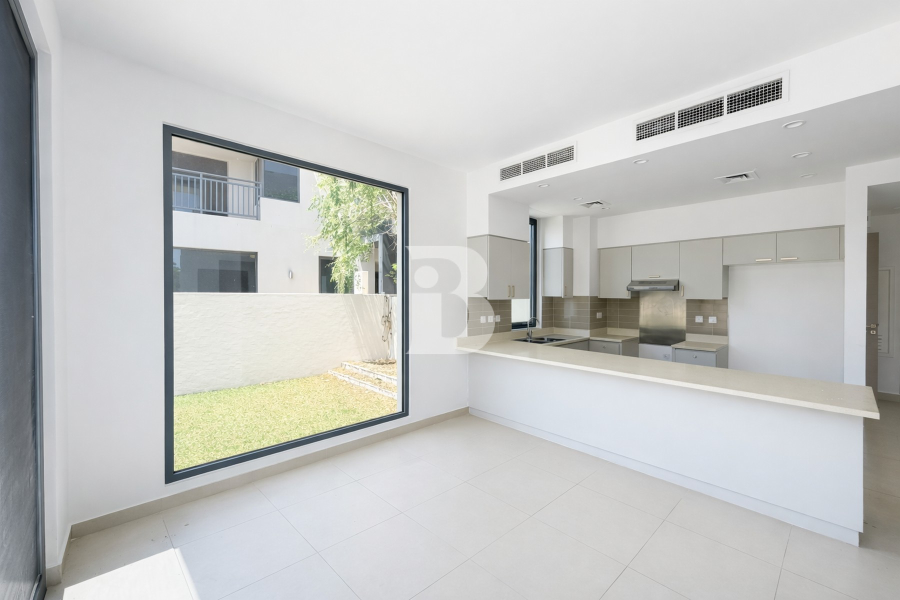 Landscaped Garden | Vacant | Prime Family Location