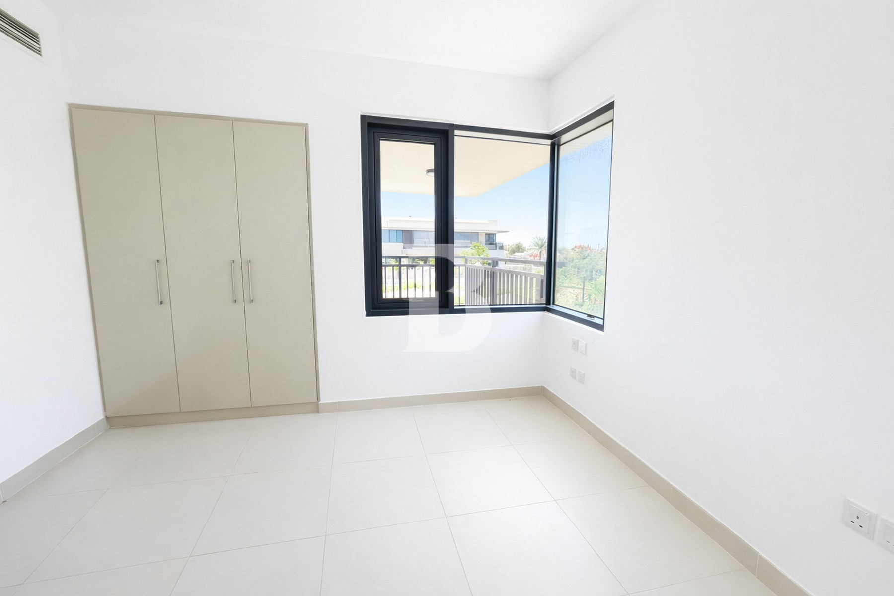 Landscaped Garden | Vacant | Prime Family Location