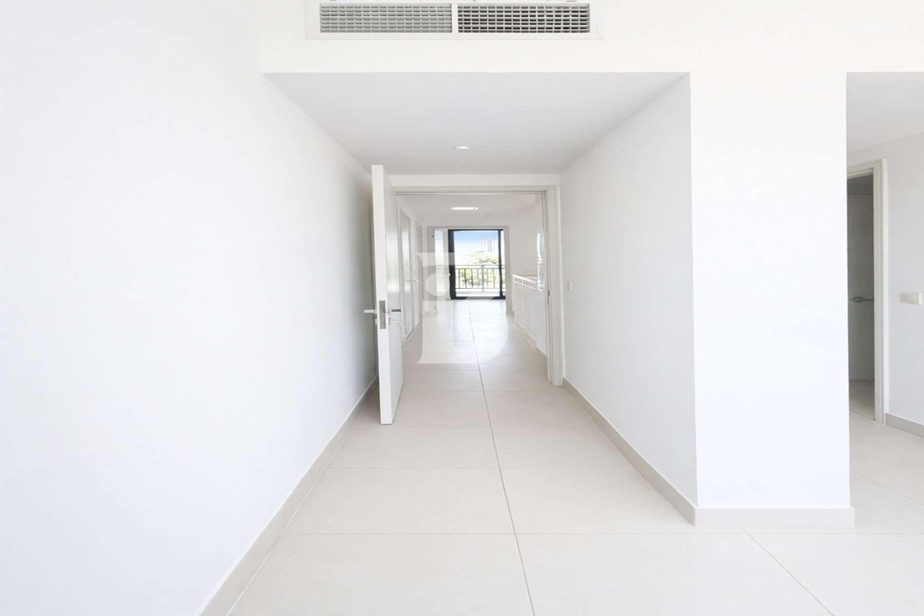 Landscaped Garden | Vacant | Prime Family Location