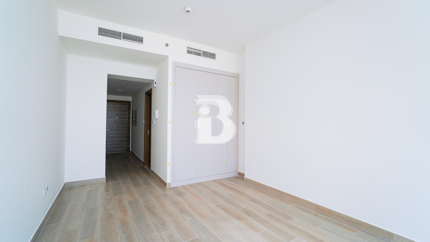 Unfurnished | High Floor | with Balcony