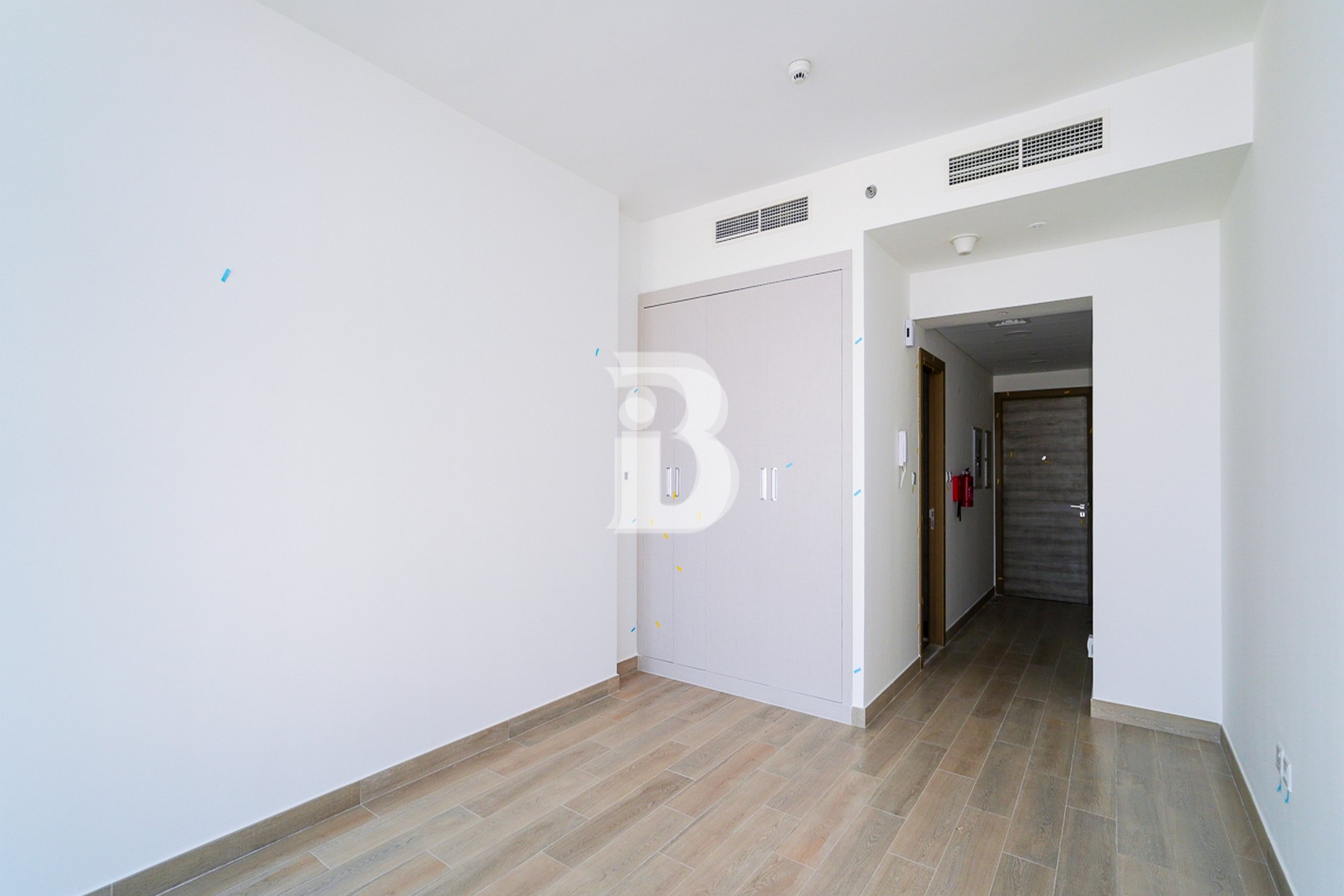 Studio | UF | Mid Floor | JVC | Prime Location