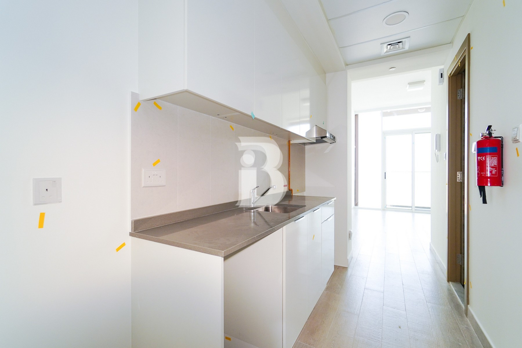 Studio | UF | Mid Floor | JVC | Prime Location
