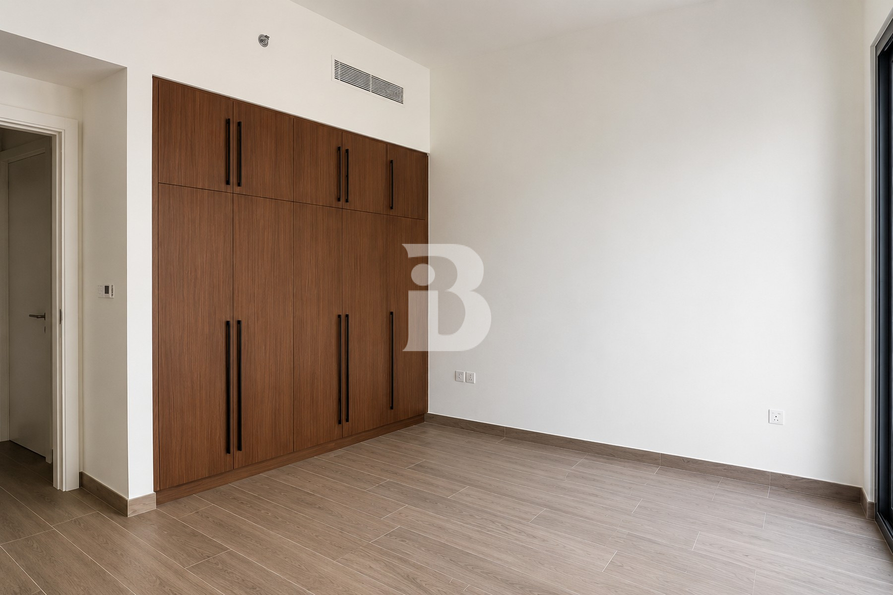 Brand New with Modern Furnishings