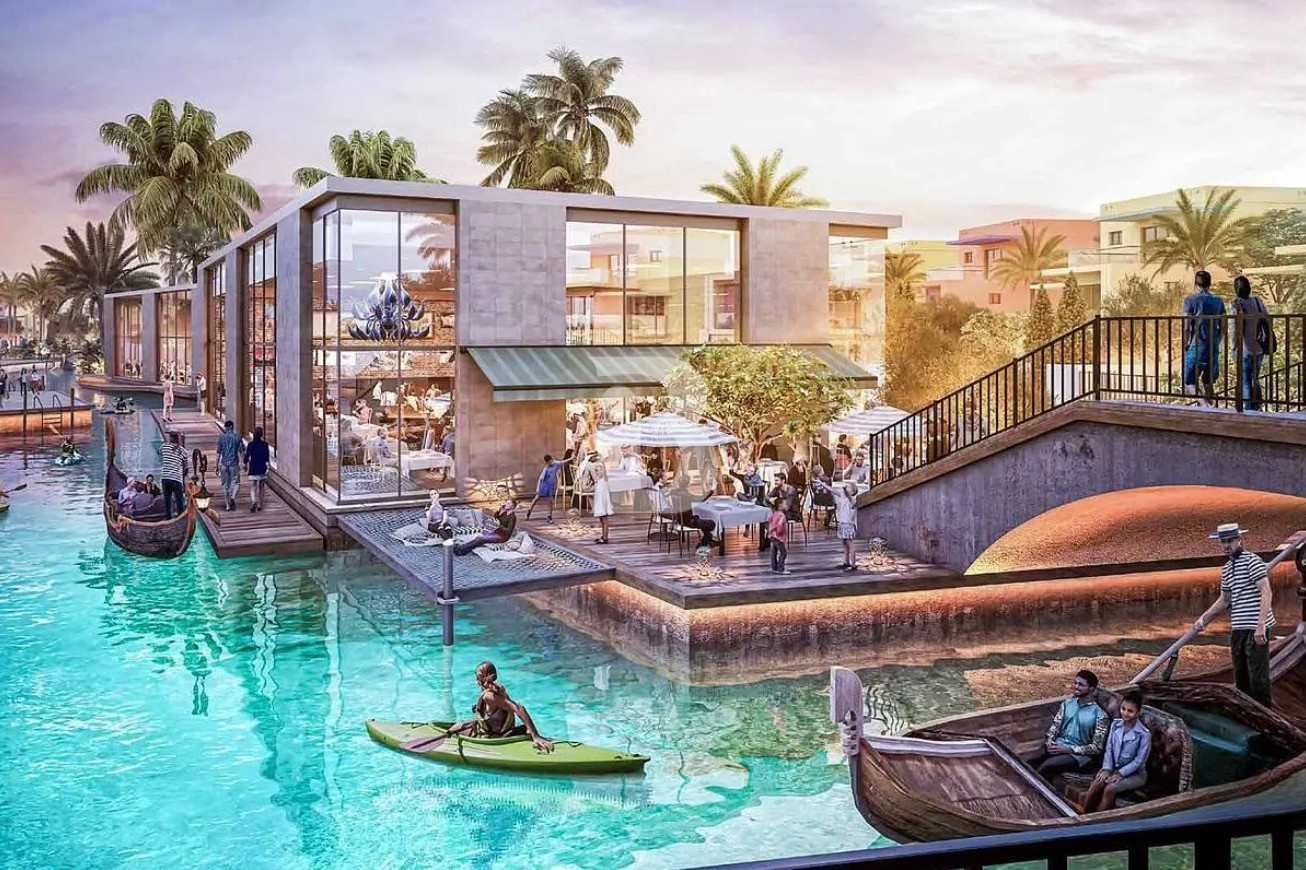 Crystal Lagoon Living | Elegant Family Living