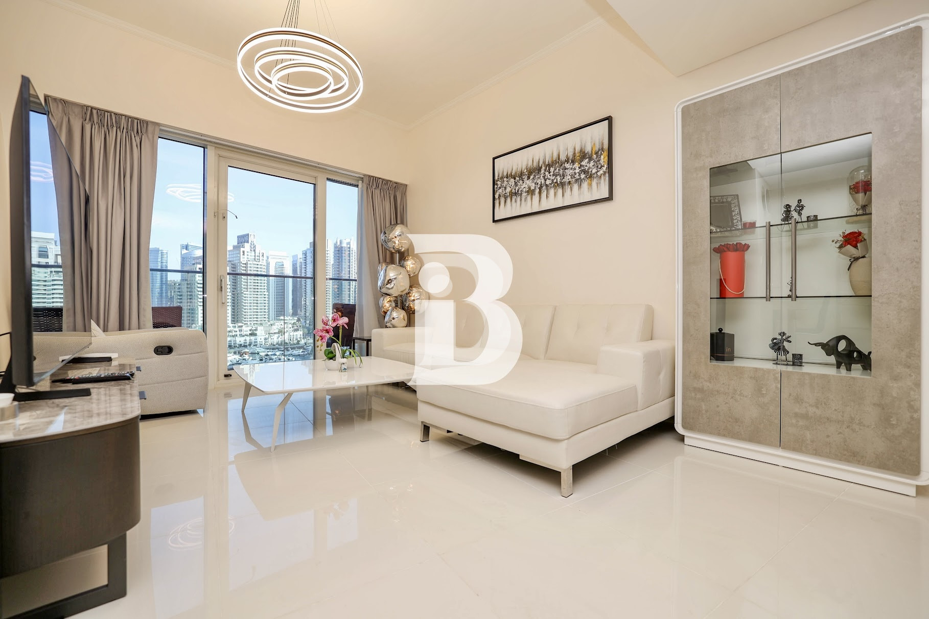 Canal Views | 6 cheques | Vacant