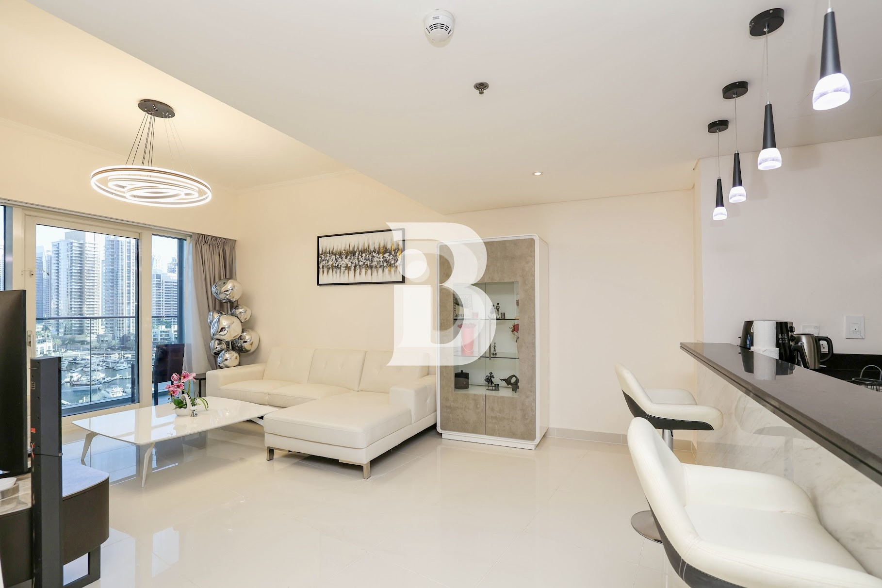 Canal Views | 6 cheques | Vacant