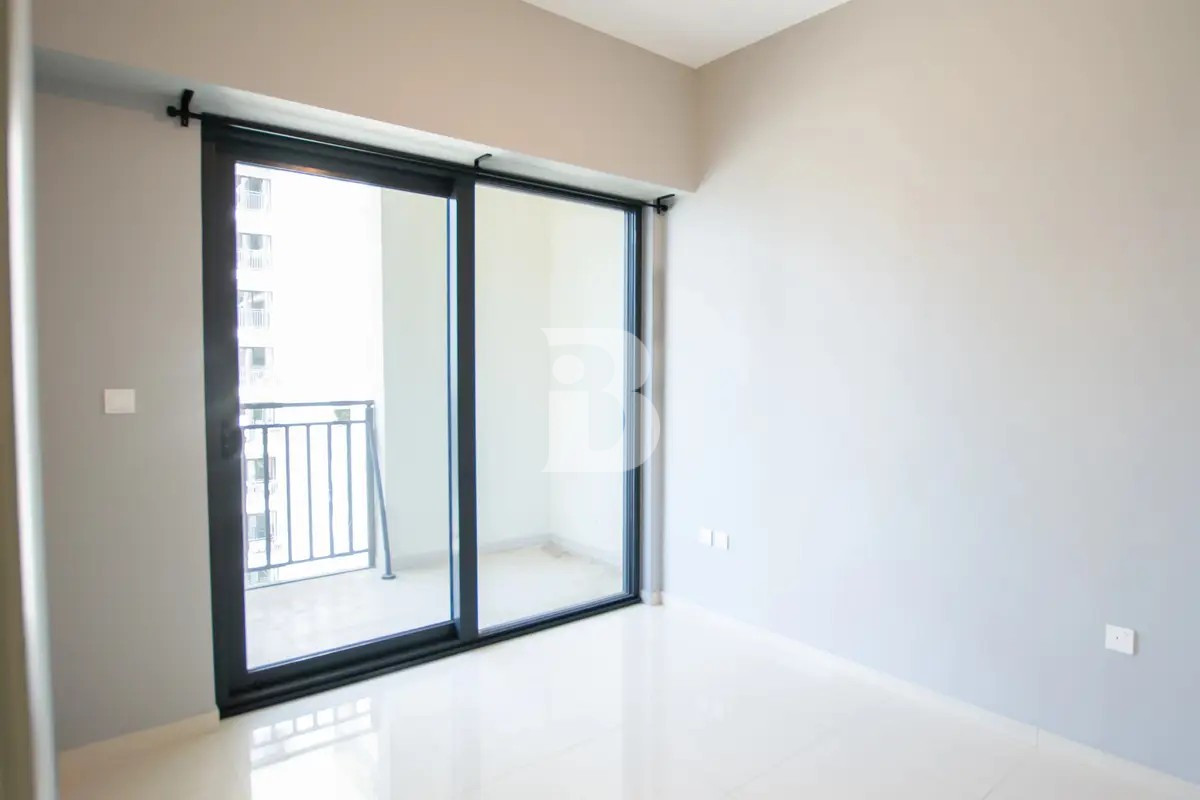 Spacious 1BR |  POOL VIEW |  UNFURNISHED