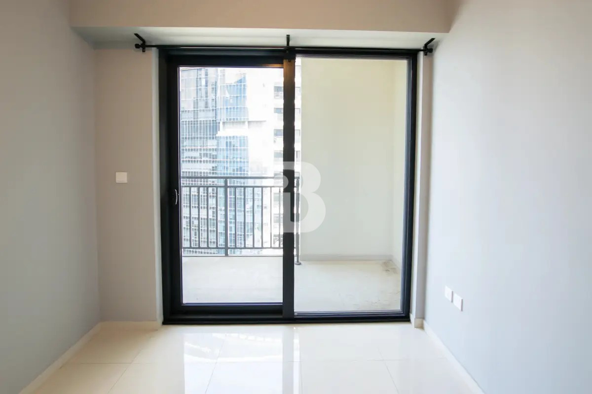 Spacious 1BR |  POOL VIEW |  UNFURNISHED
