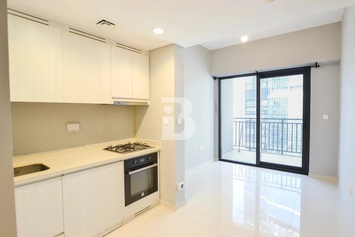 Spacious 1BR |  POOL VIEW |  UNFURNISHED