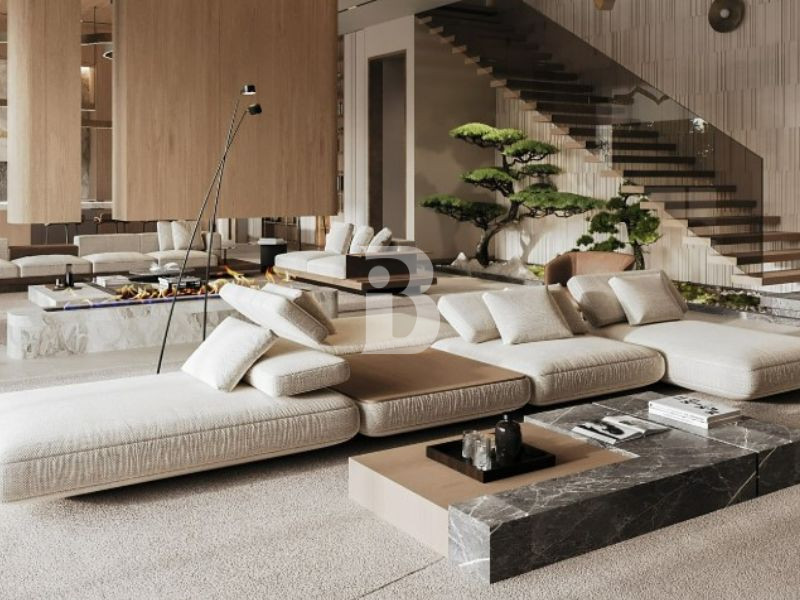 Magnificent 7-Bedroom Villa Along the Golf Course