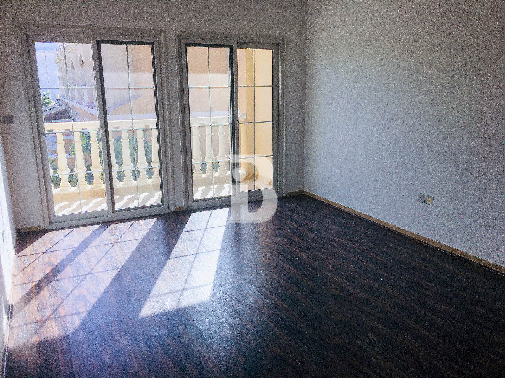 Unfurnished | Elegant | 4 Bedrooms 3