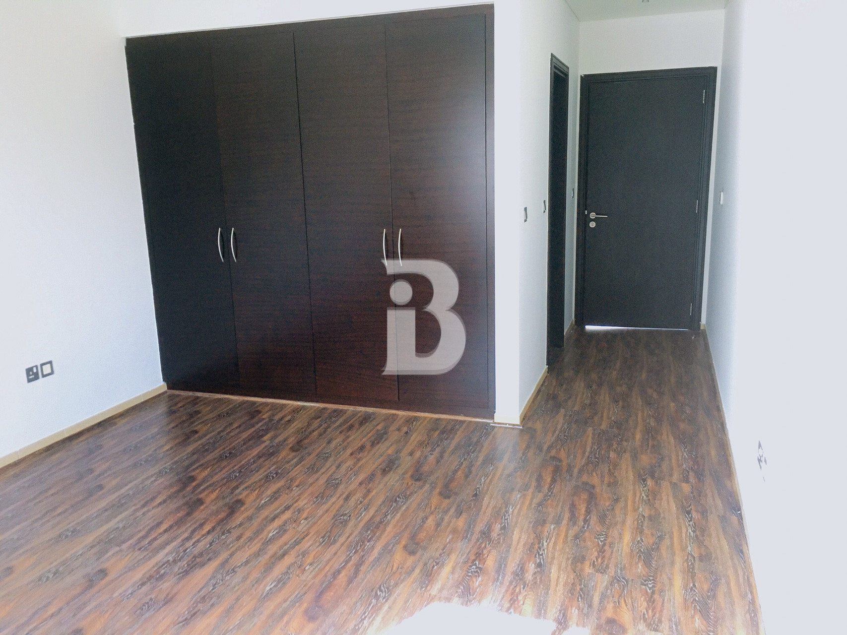 Unfurnished | Elegant | 4 Bedrooms