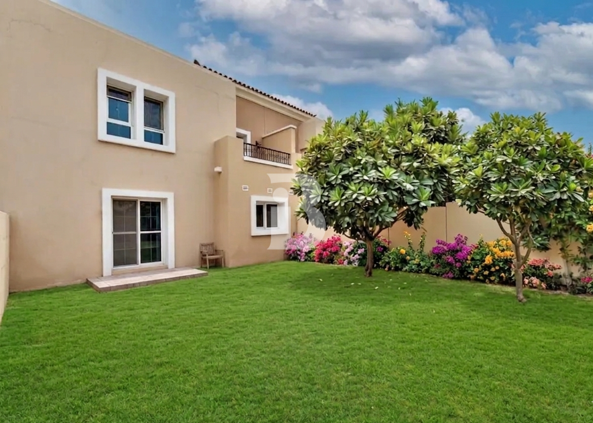Single Row Privacy | Spacious 3BR | Prime