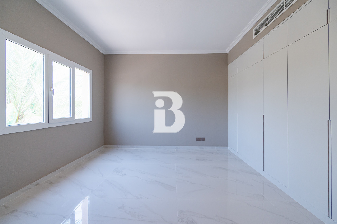 Unfurnished | Elegant | 4 Bedrooms