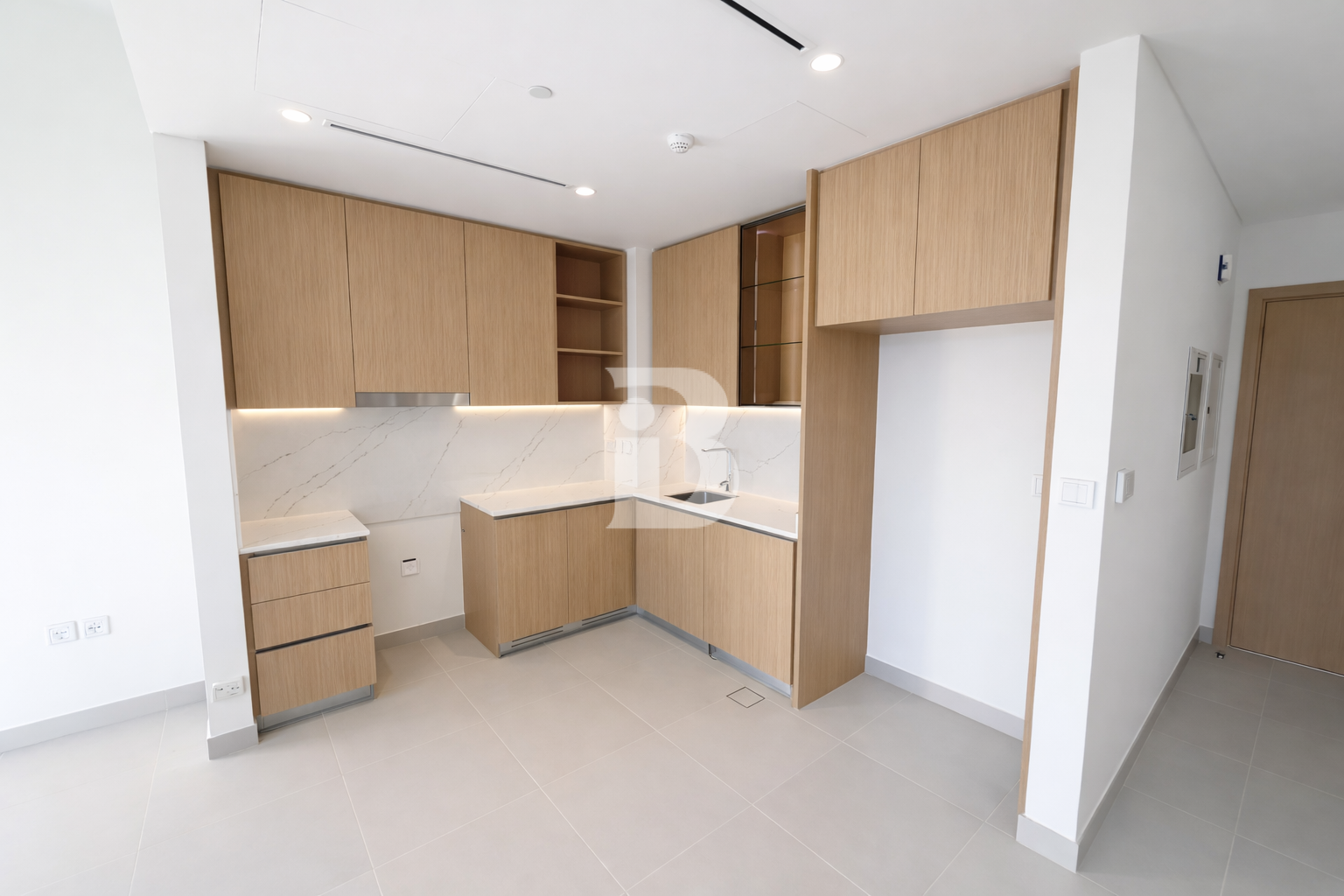 2BR | VACANT | SPACIOUS LAYOUT