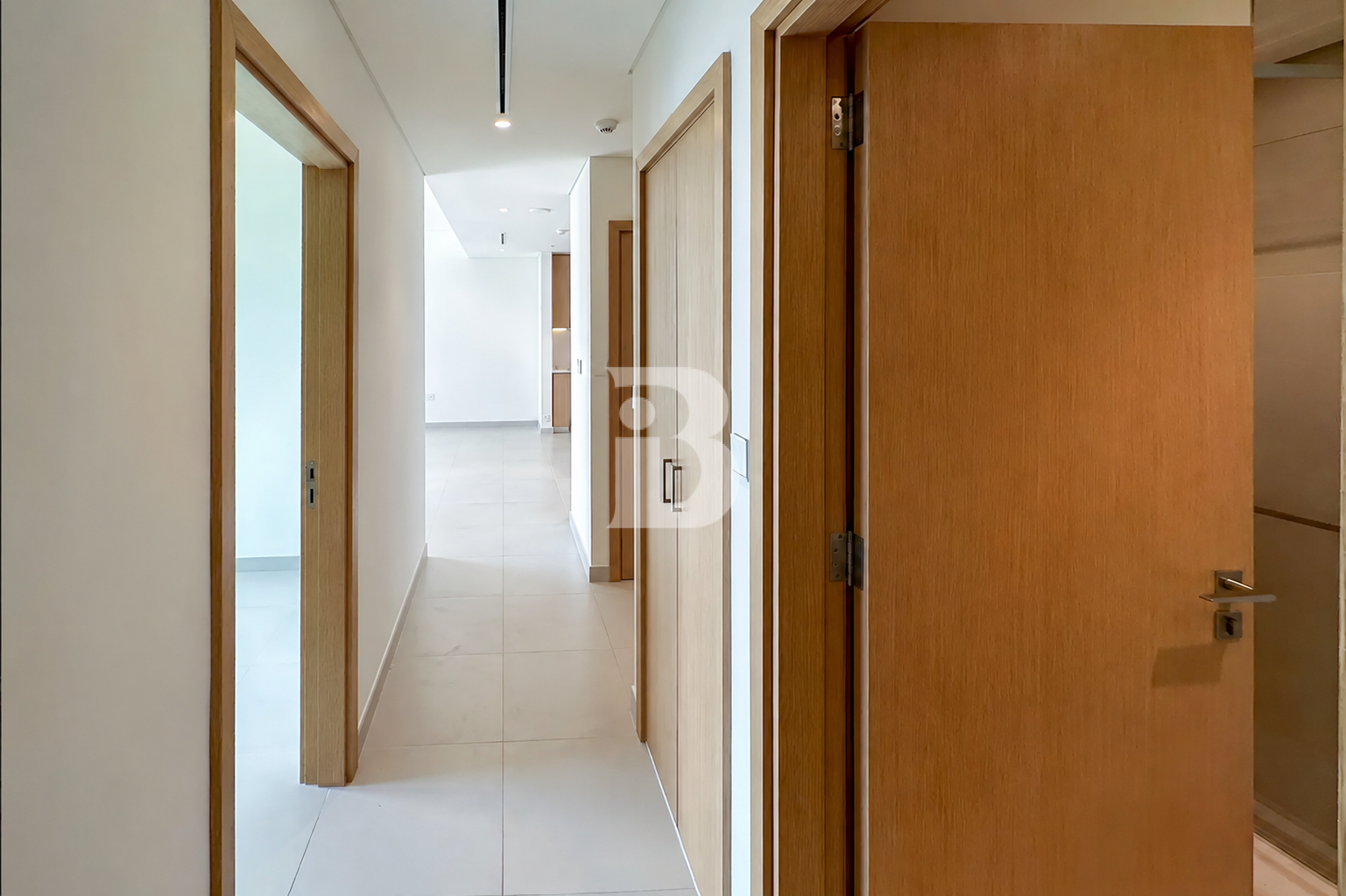 2BR | VACANT | SPACIOUS LAYOUT