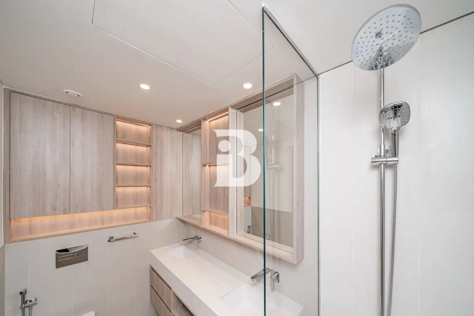 Modern Living | Spacious Layout | Stunning Views
