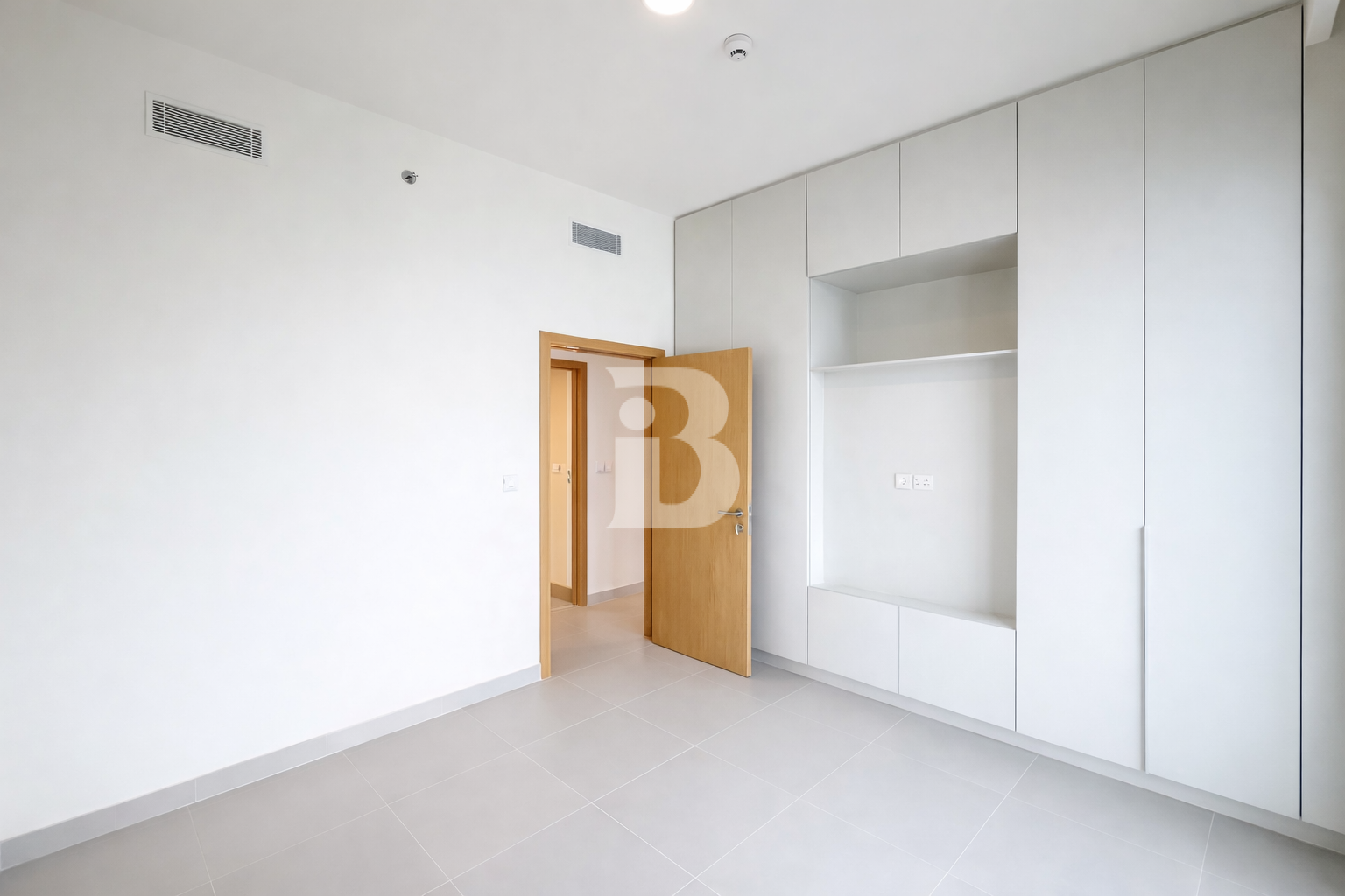 2BR | VACANT | SPACIOUS LAYOUT