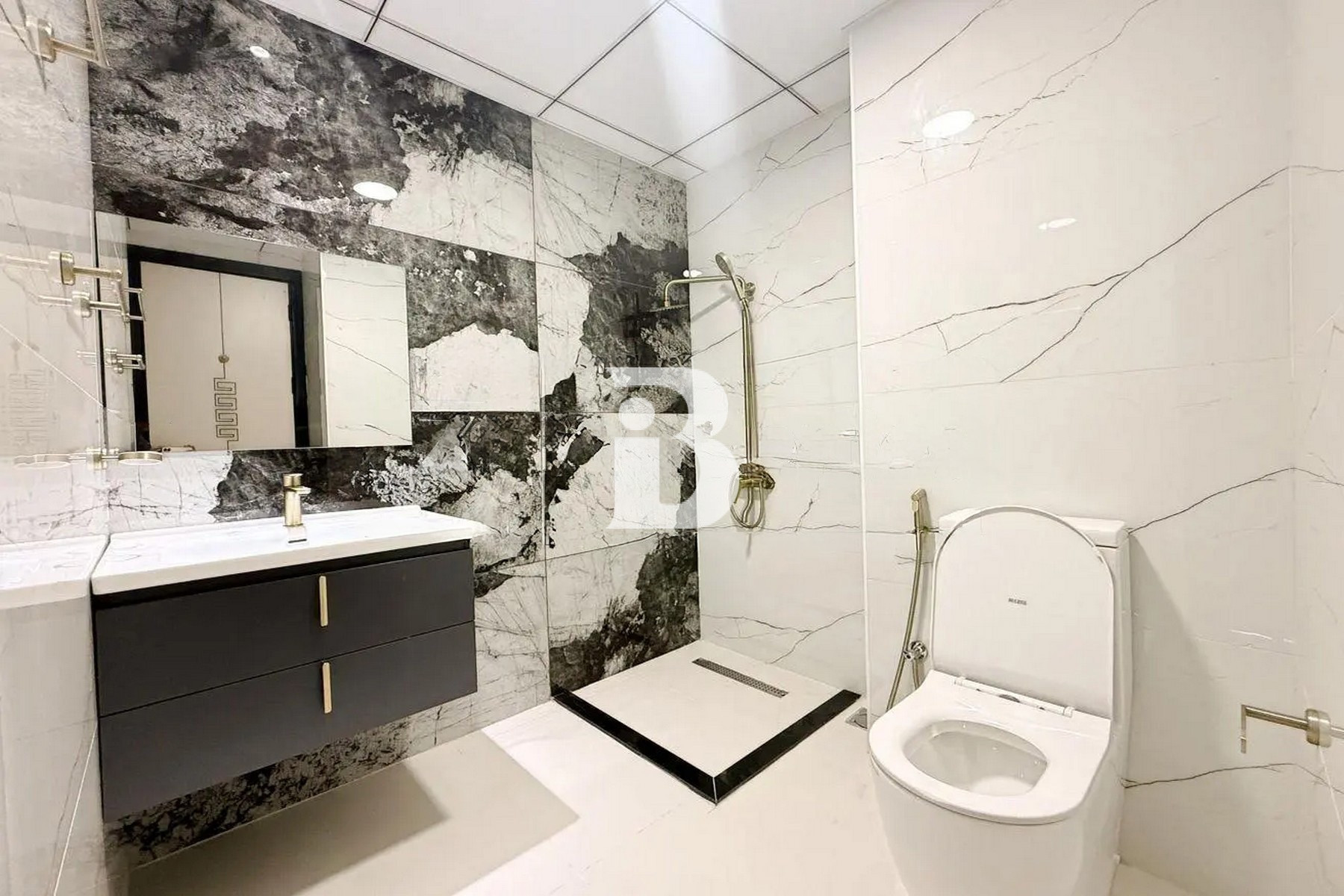 Luxury 2BR | Prime Location | Ready to Move