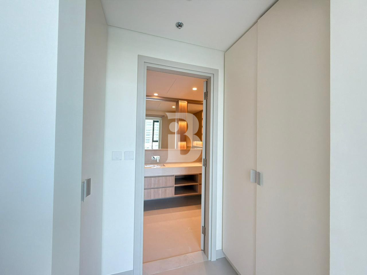 Bright &amp; Spacious | Best Amenities | Modern Living