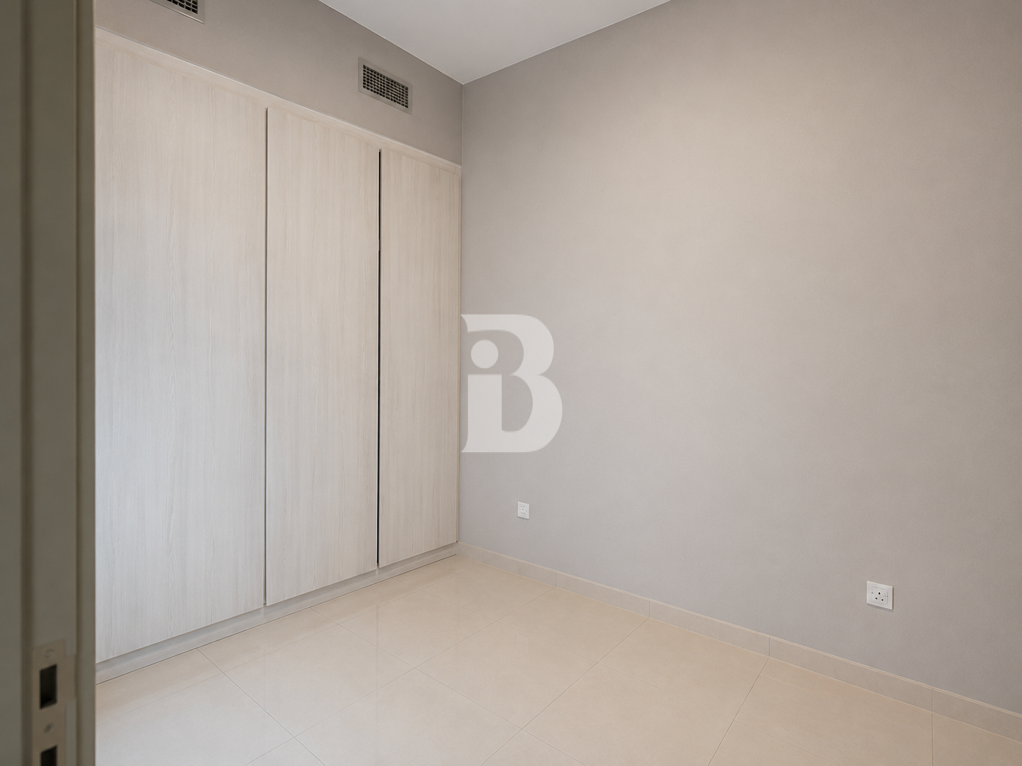 COMMUNITY VIEW | UNFURNISHED | VACANT