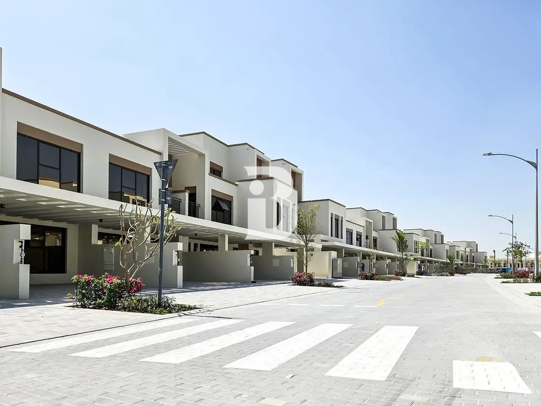 4 Bedroom – Costa Brava | Close to the Lagoon